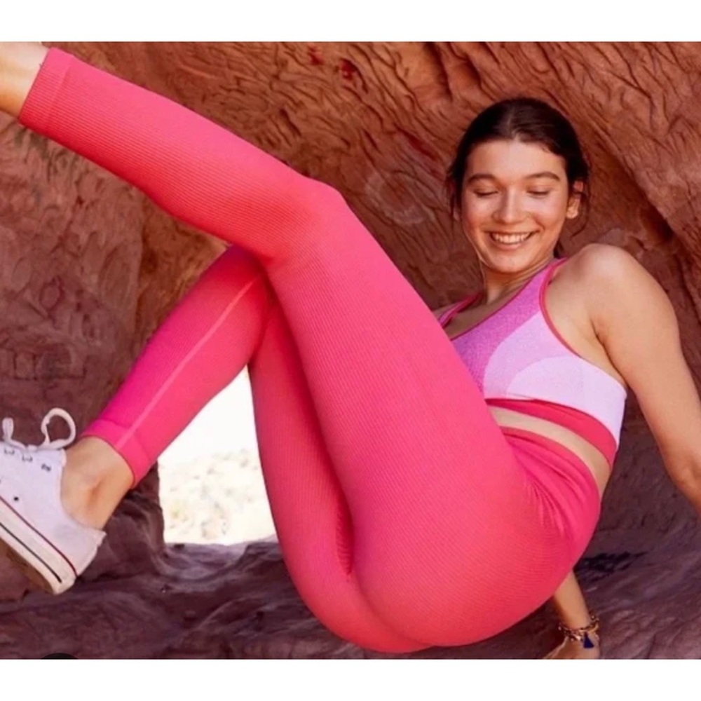 Aerie Chill Play Move‎ Pink Ribbed Hi Rise Legginhs Size Medium NWT